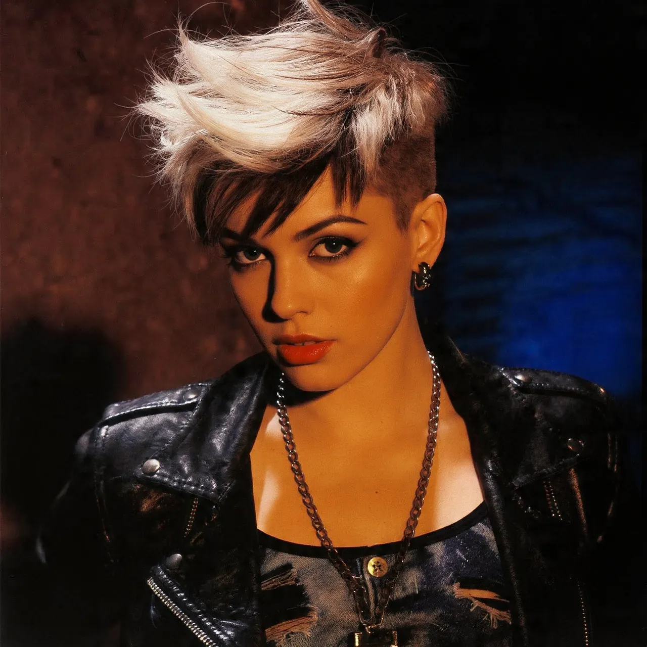 90s Choppy Pixie Hair Ideas