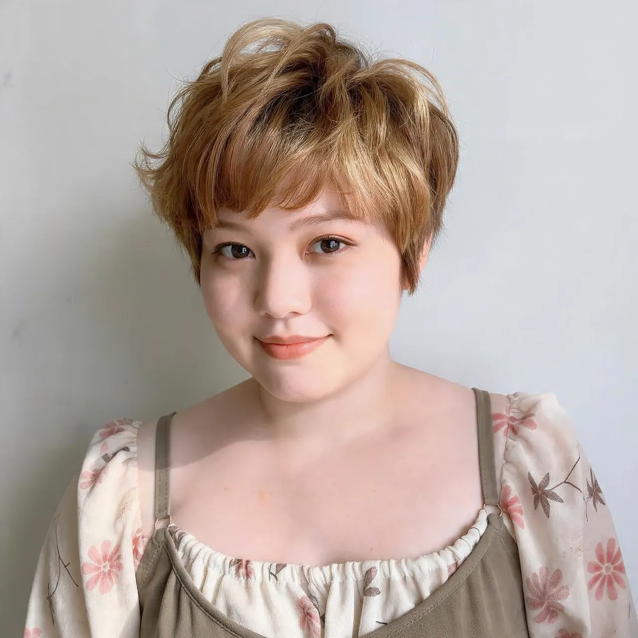 Tousled Pixie Haircut Idea for Round Faces
